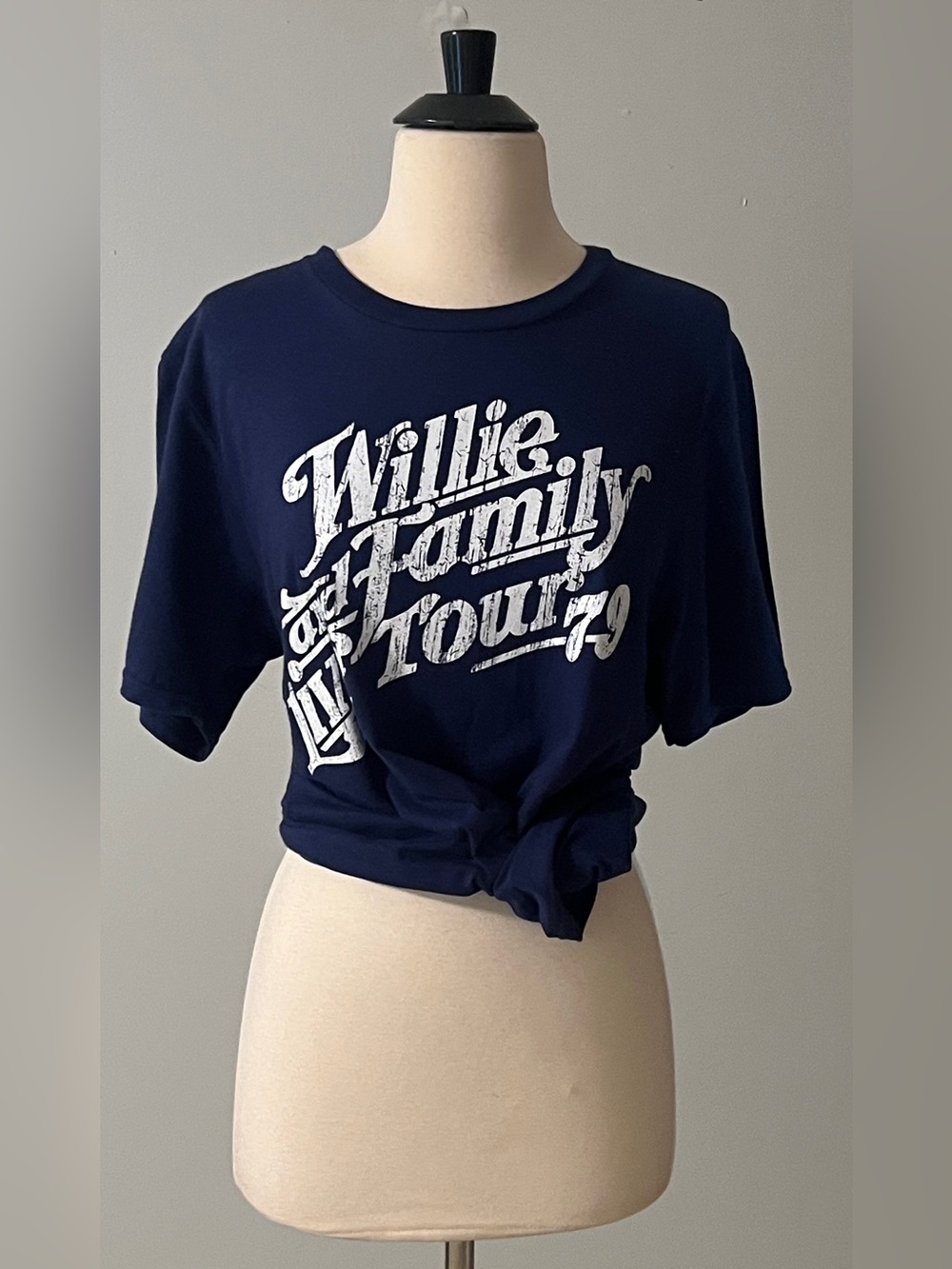 Willie and Family Live Tour ’79 Graphic Tee Navy Blue Size Small NWOT